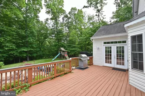 Exterior - 8541 Tommy Ct, Manassas, VA 20112 photo 6 of 32
