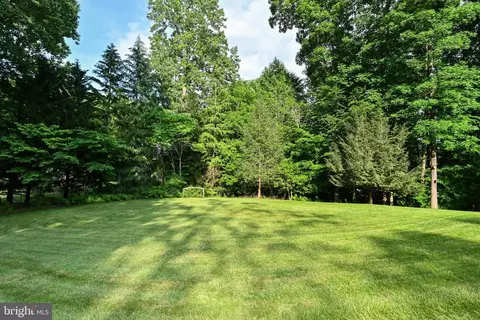 Exterior - 8541 Tommy Ct, Manassas, VA 20112 photo 25 of 32