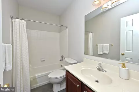 Bath - 8541 Tommy Ct, Manassas, VA 20112 photo 9 of 9