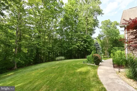Exterior - 8541 Tommy Ct, Manassas, VA 20112 photo 3 of 32