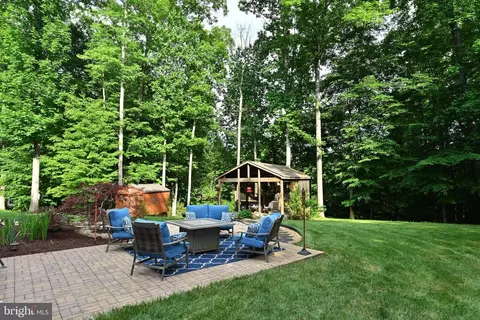 Exterior - 8541 Tommy Ct, Manassas, VA 20112 photo 14 of 32
