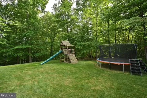 Exterior - 8541 Tommy Ct, Manassas, VA 20112 photo 15 of 32