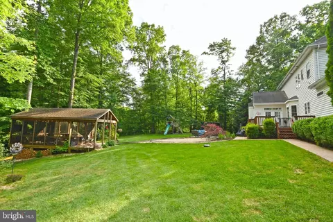 Exterior - 8541 Tommy Ct, Manassas, VA 20112 photo 23 of 32