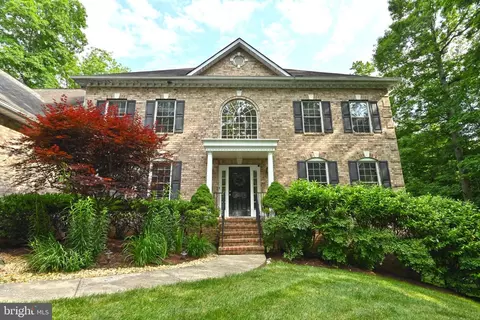 Exterior - 8541 Tommy Ct, Manassas, VA 20112 photo 4 of 32
