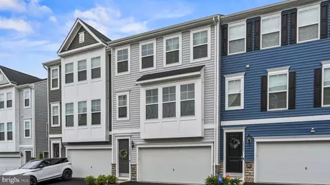 18283 Summit Pointe Dr, Triangle, VA 22172 photo 2