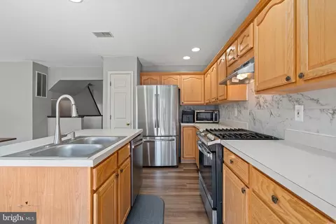 Kitchen - 11109 Doubleday Ln, Manassas, VA 20109 photo 2 of 3