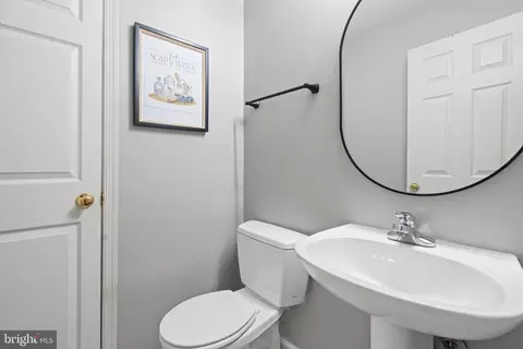 Bath - 11109 Doubleday Ln, Manassas, VA 20109 photo 1 of 2