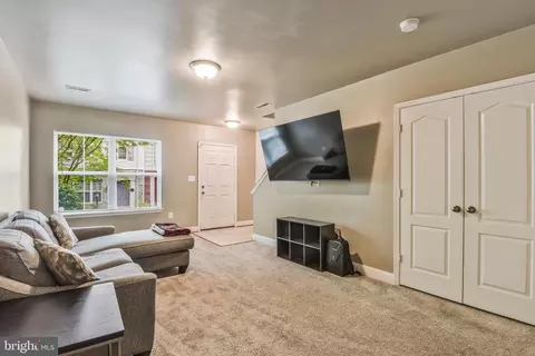 4312 Potomac Highlands Cir, Triangle, VA 22172 photo 8