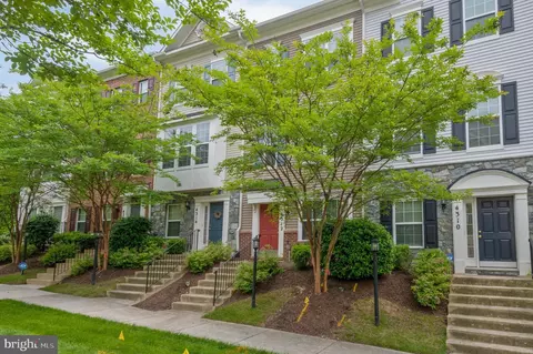 4312 Potomac Highlands Cir, Triangle, VA 22172 photo 2