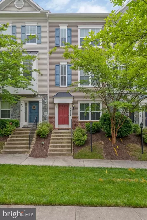 4312 Potomac Highlands Cir, Triangle, VA 22172 photo 4