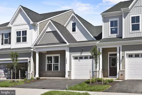 12656 Maurus Crown Pl, Bristow, VA 20136