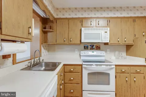 18310 Candice Dr, Triangle, VA 22172 photo 11