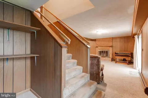 18310 Candice Dr, Triangle, VA 22172 photo 28