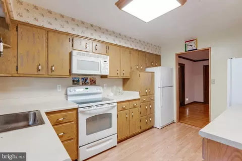 18310 Candice Dr, Triangle, VA 22172 photo 12