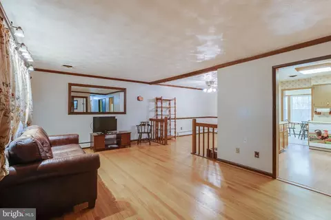 18310 Candice Dr, Triangle, VA 22172 photo 5