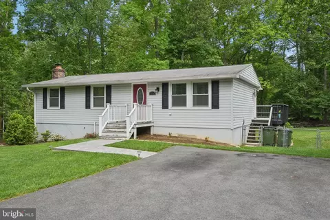 8018 Sinclair Mill Rd, Manassas, VA 20112 photo 3