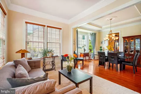 7862 Carrick Dr, Gainesville, VA 20155