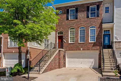 6925 Stanwick Sq, Gainesville, VA 20155