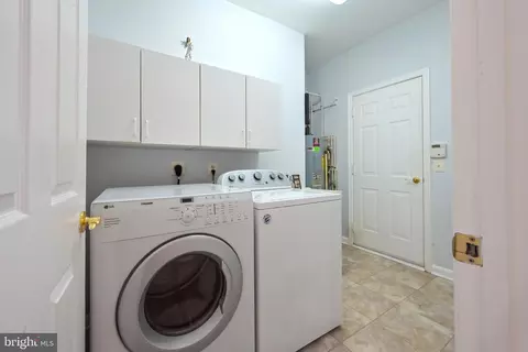 4022 Lunar Eclipse Dr, Dumfries, VA 22025 photo 11