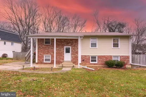 12966 Orleans St, Woodbridge, VA 22192