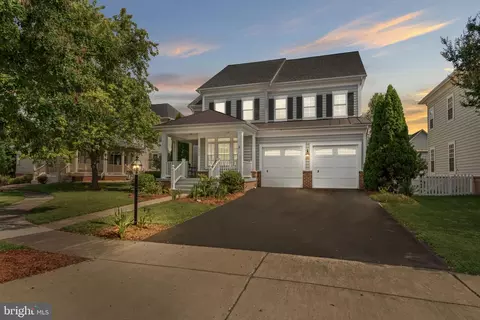 10865 Catletts Station Ct, Bristow, VA 20136