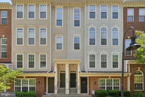 6052 Aster Haven Cir, Haymarket, VA 20169