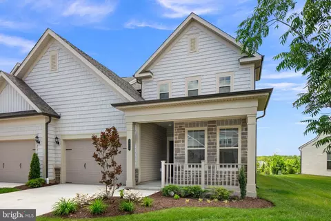 6470 Purple Aster Ln, Haymarket, VA 20169