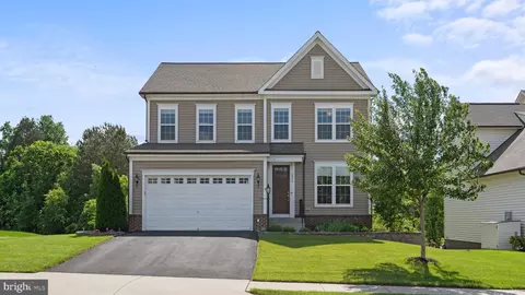 8206 Skystone Loop, Manassas Park, VA 20111