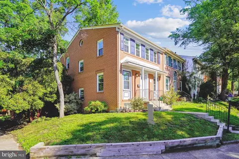13185 Putnam Cir, Woodbridge, VA 22191