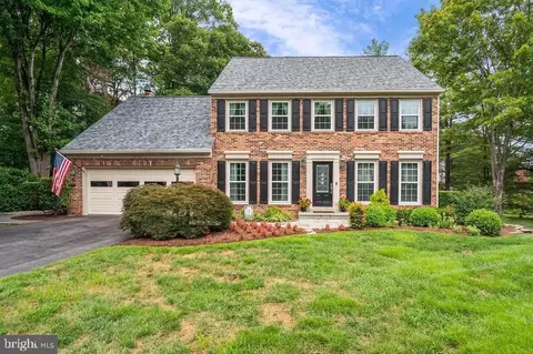 3252 Chancellor Dr, Woodbridge, VA 22192