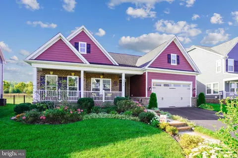 17474 Spring Cress Dr, Dumfries, VA 22026