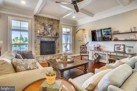 17474 Spring Cress Dr, Dumfries, VA 22026 photo 7