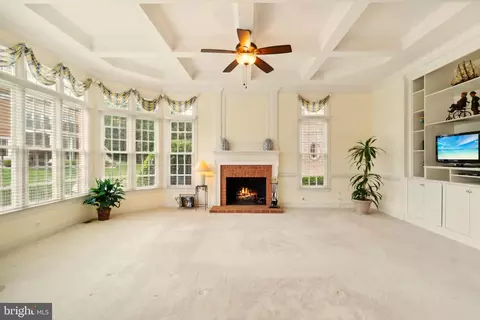 Living - 8337 Roxborough Loop, Gainesville, VA 20155 photo 6 of 7