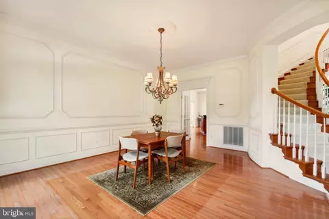 Dining - 8337 Roxborough Loop, Gainesville, VA 20155 photo 3 of 8