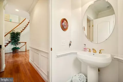 Entry Way - 8337 Roxborough Loop, Gainesville, VA 20155 photo 7 of 15