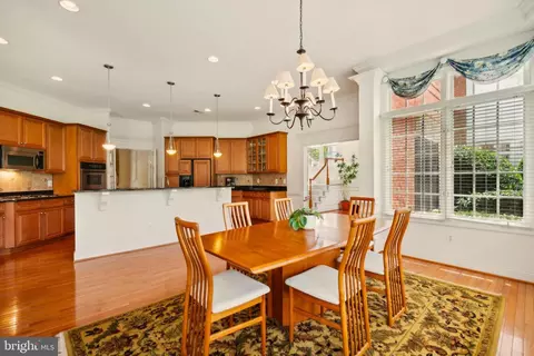 Dining - 8337 Roxborough Loop, Gainesville, VA 20155 photo 8 of 8
