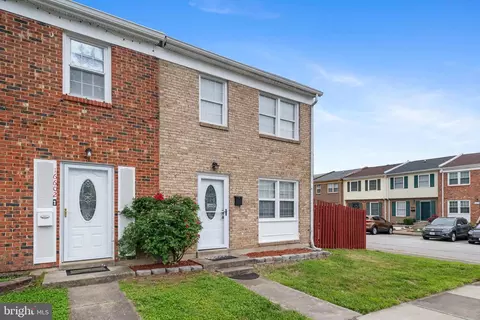 16600 Sutton Pl, Woodbridge, VA 22191