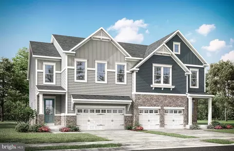 18045 Woods Overlook Dr, Dumfries, VA 22026