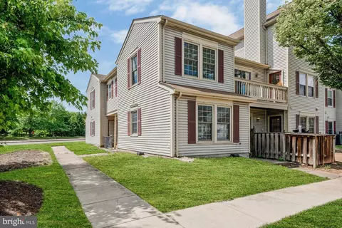 Exterior - 7554 Belle Grae Dr, Manassas, VA 20109 photo 3 of 3