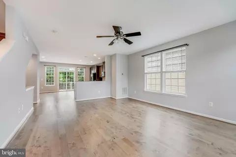 8360 Scotland Loop, Manassas, VA 20109 photo 4