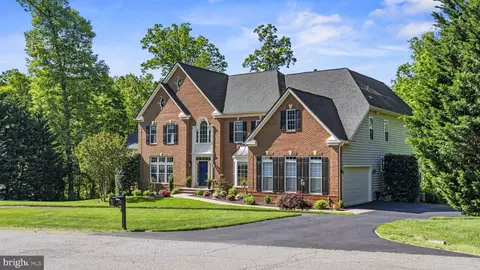Exterior - 7313 Great Mere Ct, Manassas, VA 20112 photo 2 of 11