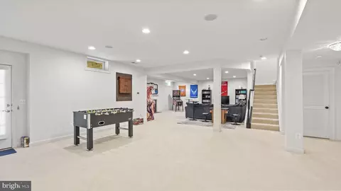 Entry Way - 7313 Great Mere Ct, Manassas, VA 20112 photo 8 of 10