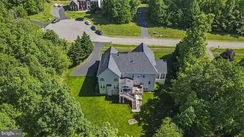 View/Area - 7313 Great Mere Ct, Manassas, VA 20112 photo 8 of 9
