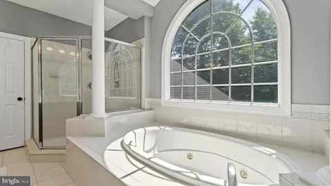 Bath - 7313 Great Mere Ct, Manassas, VA 20112 photo 4 of 5