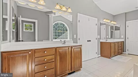 Entry Way - 7313 Great Mere Ct, Manassas, VA 20112 photo 6 of 10