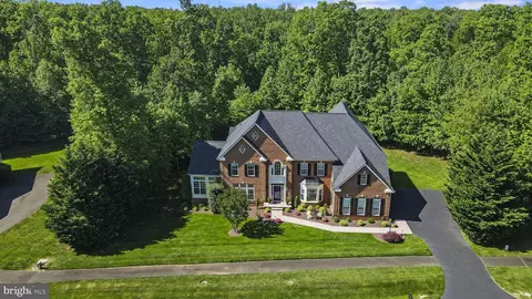 View/Area - 7313 Great Mere Ct, Manassas, VA 20112 photo 3 of 9