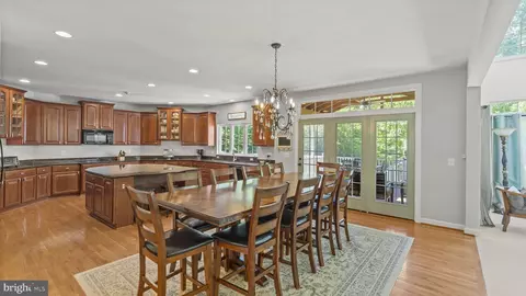 Dining - 7313 Great Mere Ct, Manassas, VA 20112 photo 3 of 3