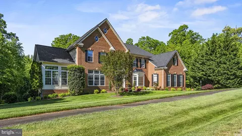 Exterior - 7313 Great Mere Ct, Manassas, VA 20112 photo 3 of 11