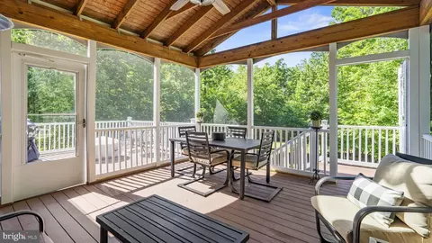 Exterior - 7313 Great Mere Ct, Manassas, VA 20112 photo 6 of 11