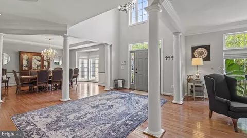 Entry Way - 7313 Great Mere Ct, Manassas, VA 20112 photo 2 of 10
